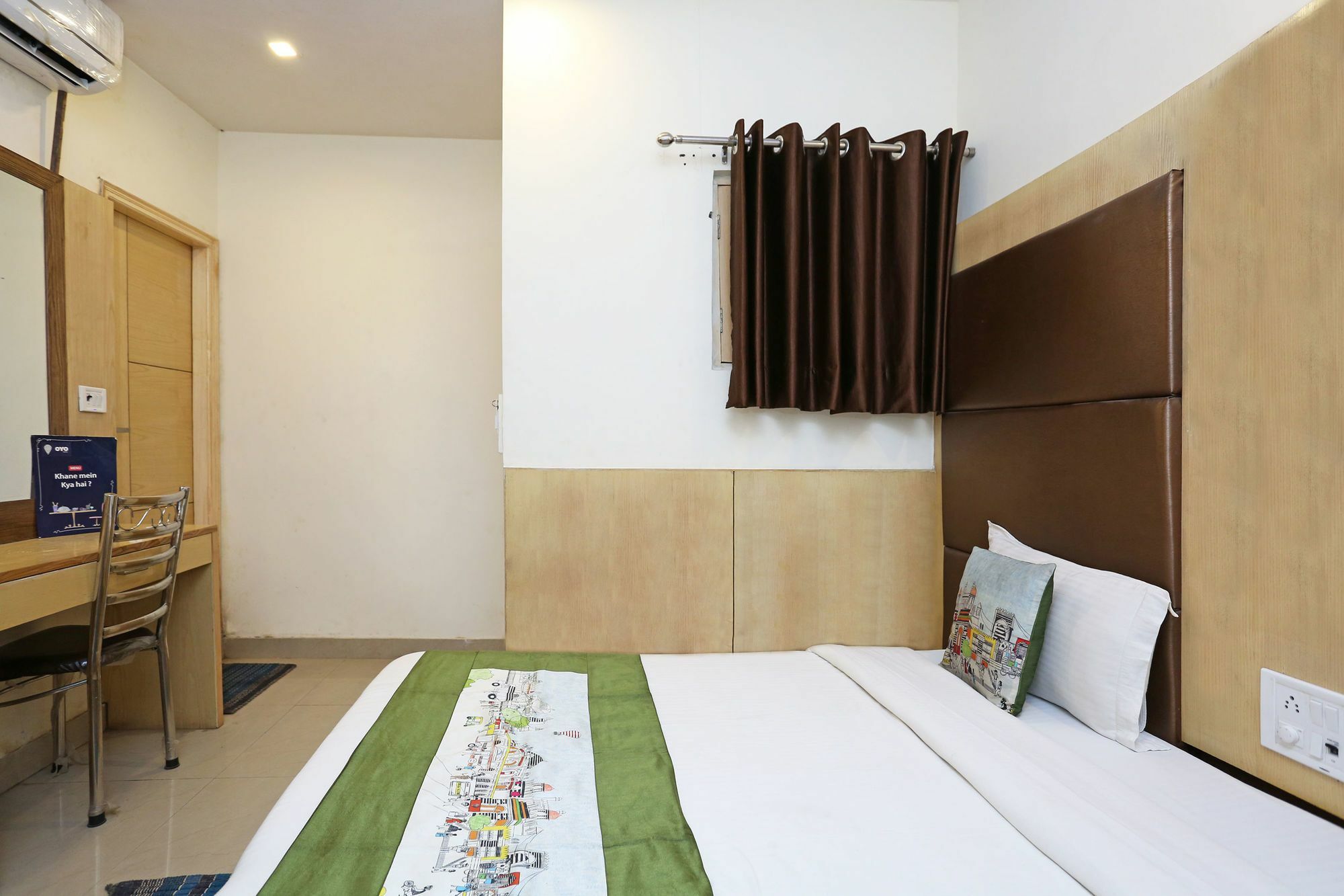 Oyo 9233 Hotel Cottage Lord Krishna New Delhi Buitenkant foto