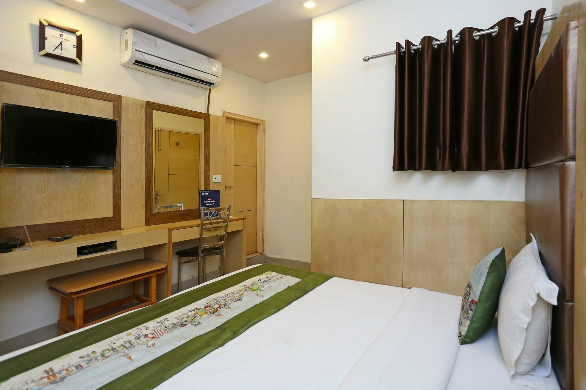 Oyo 9233 Hotel Cottage Lord Krishna New Delhi Buitenkant foto