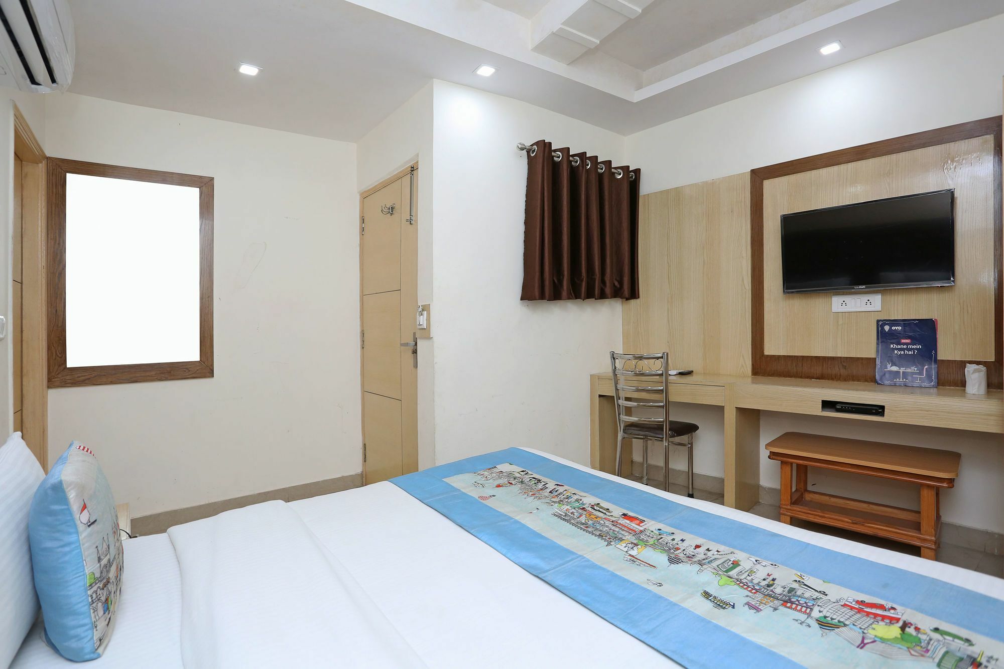 Oyo 9233 Hotel Cottage Lord Krishna New Delhi Buitenkant foto