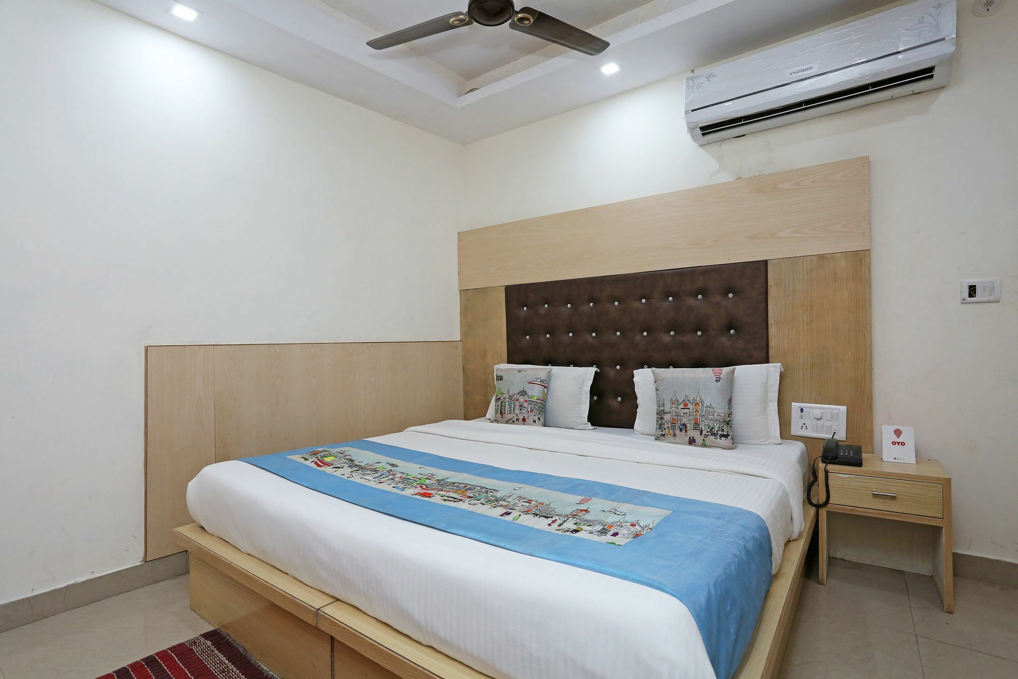 Oyo 9233 Hotel Cottage Lord Krishna New Delhi Buitenkant foto