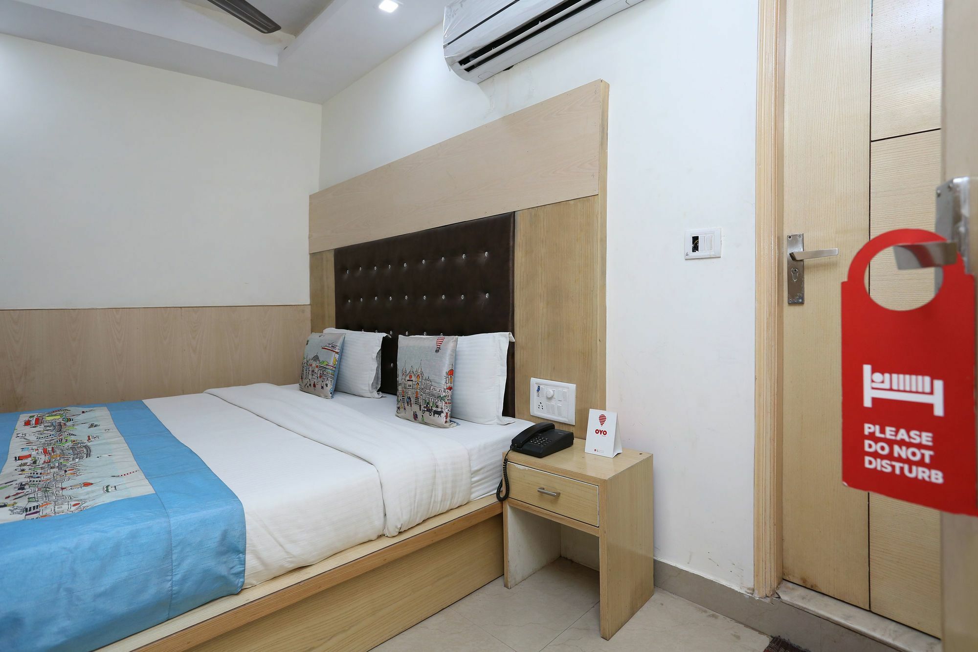 Oyo 9233 Hotel Cottage Lord Krishna New Delhi Buitenkant foto